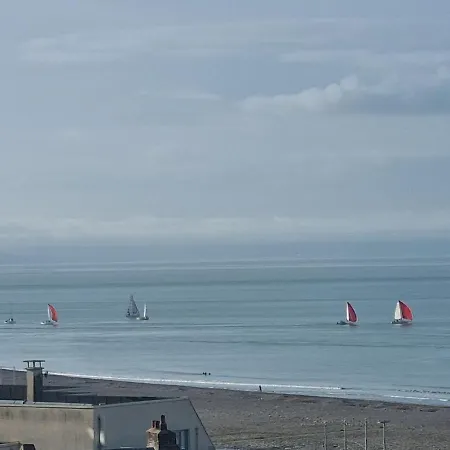 Peaceful Haven With Sea View Comfort And Charm *