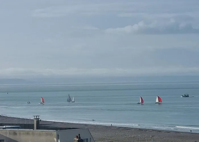 Peaceful Haven With Sea View Comfort And Charm *